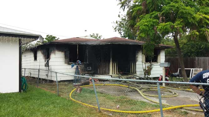 Workers Pull Woman To Safety After Fire Breaks Out In Her Home | Kiiitv.com