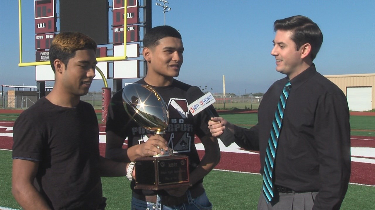 Mathis Pirates Accept 2015 Blitz Play of the Year Award