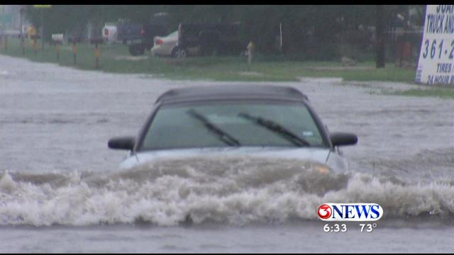 Heavy Rain Causes Flooding in Kingsville | kiiitv.com